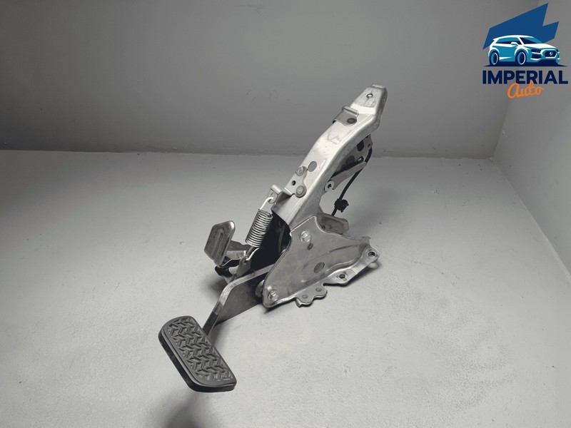 Used Toyota Sienna Brake Stop Pedal & Bracket OEM 2016-2020