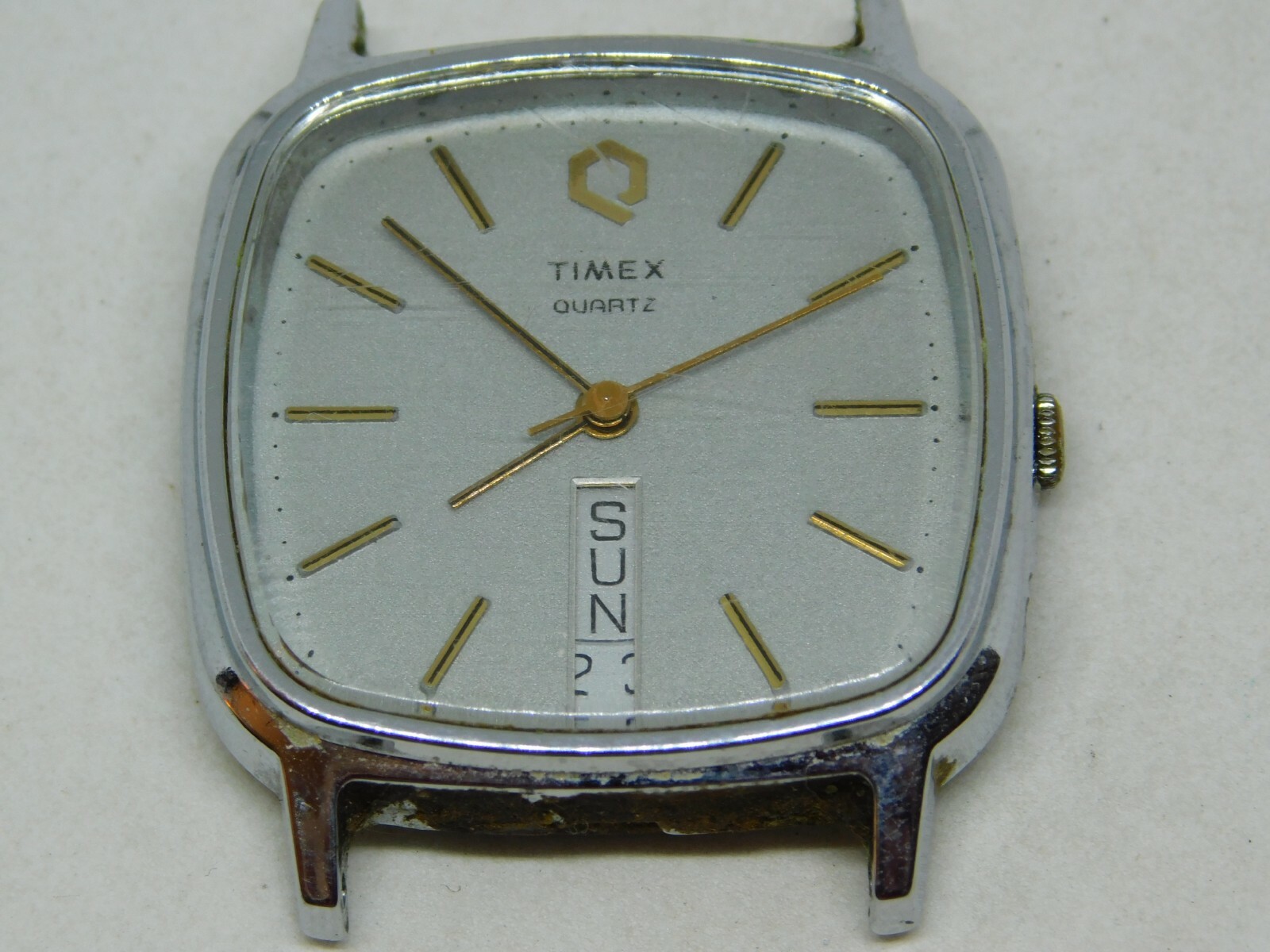 Vintage Timex M Cell Silver Tone Quartz Analog Men's Watch Vintage Timex M Cell Silver Tone Quartz Analog Men's Watch