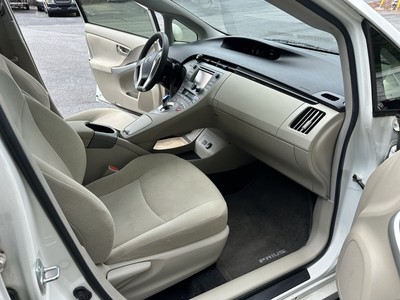 image 3 of interior