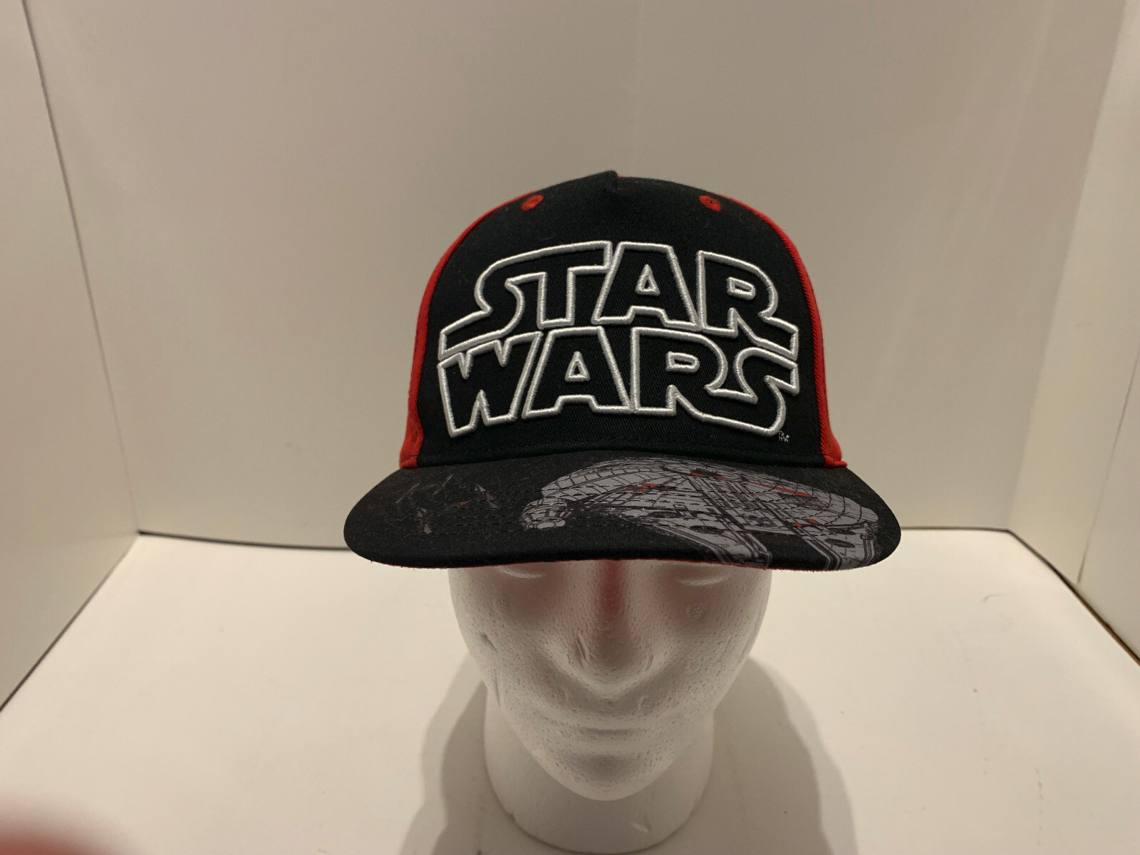 Cap Youth Adjustable Snapback Millenium Falcon