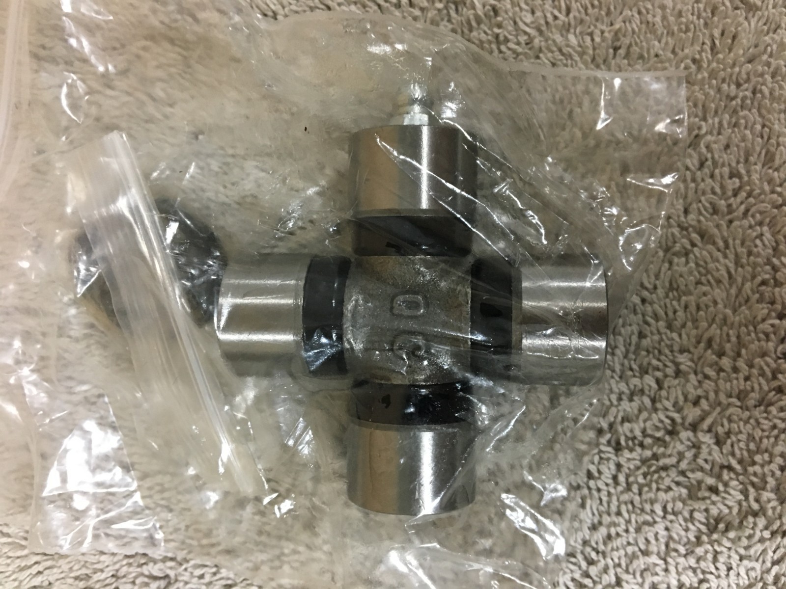 Ford New Holland SBA518120120 Spider U joint Universal CM222 CM224 CM272 CM274
