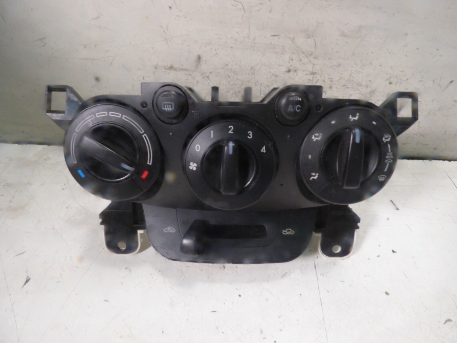 Centralina comando clima MAZDA 2 2012 UDF71