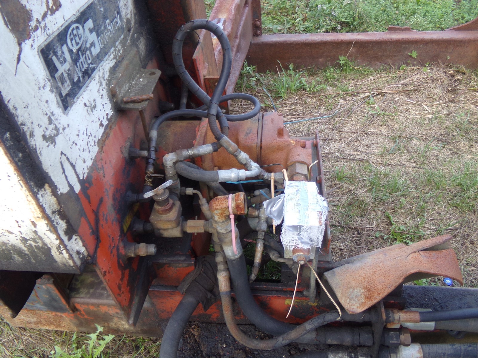 Saw Buck FEC Hydro W/ 5' Oregon Saw Bar W/ Tip - GUC