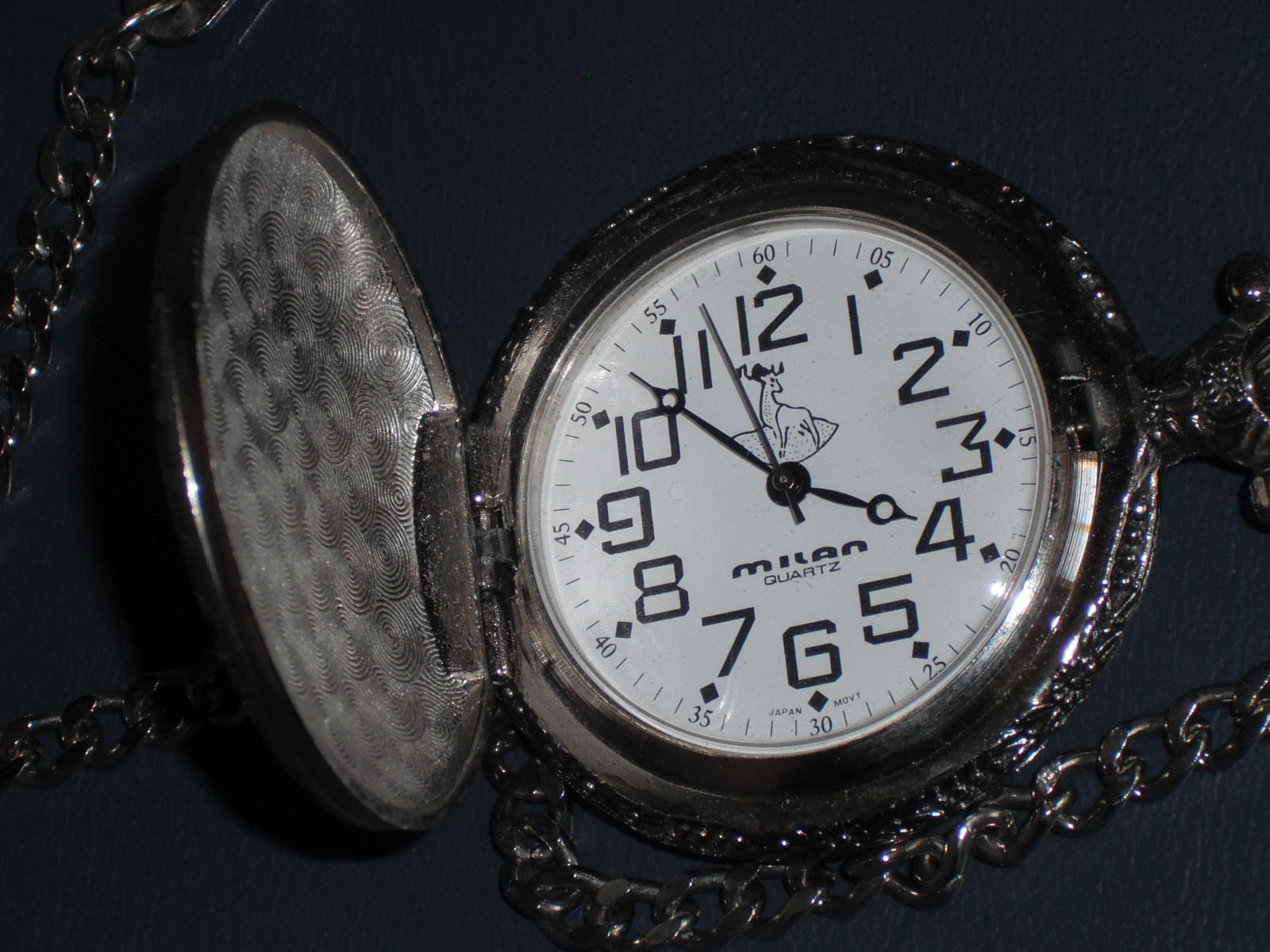 VINTAGE MILAN QUARTZ SILVER-TONE POCKET WATCH WITH CHAIN DEER/ELK/BUCK/STAG