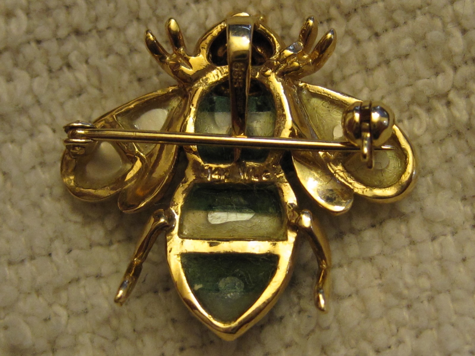 Bee Pendant Brooch 14k Gold WLC Insect Pin  Malachite Mother of Pearl