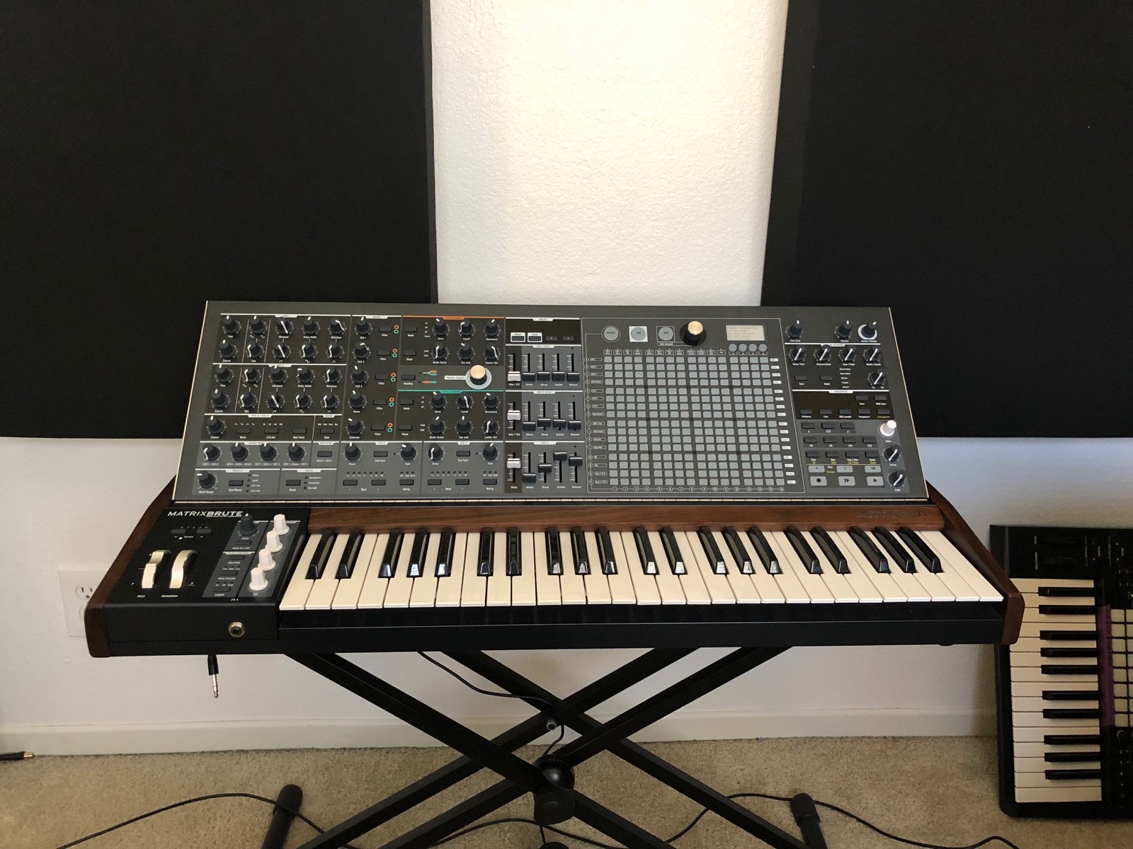 Arturia MatrixBrute