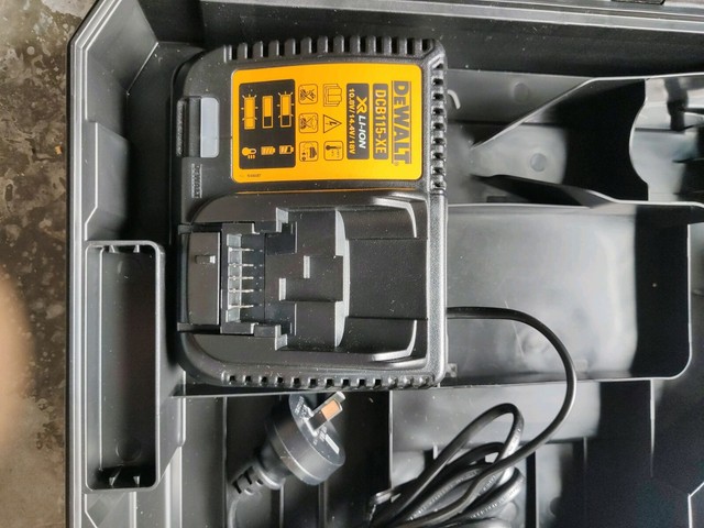 Brand New DeWalt Fast Battery Charger 12v/18v | Power Tools | Gumtree