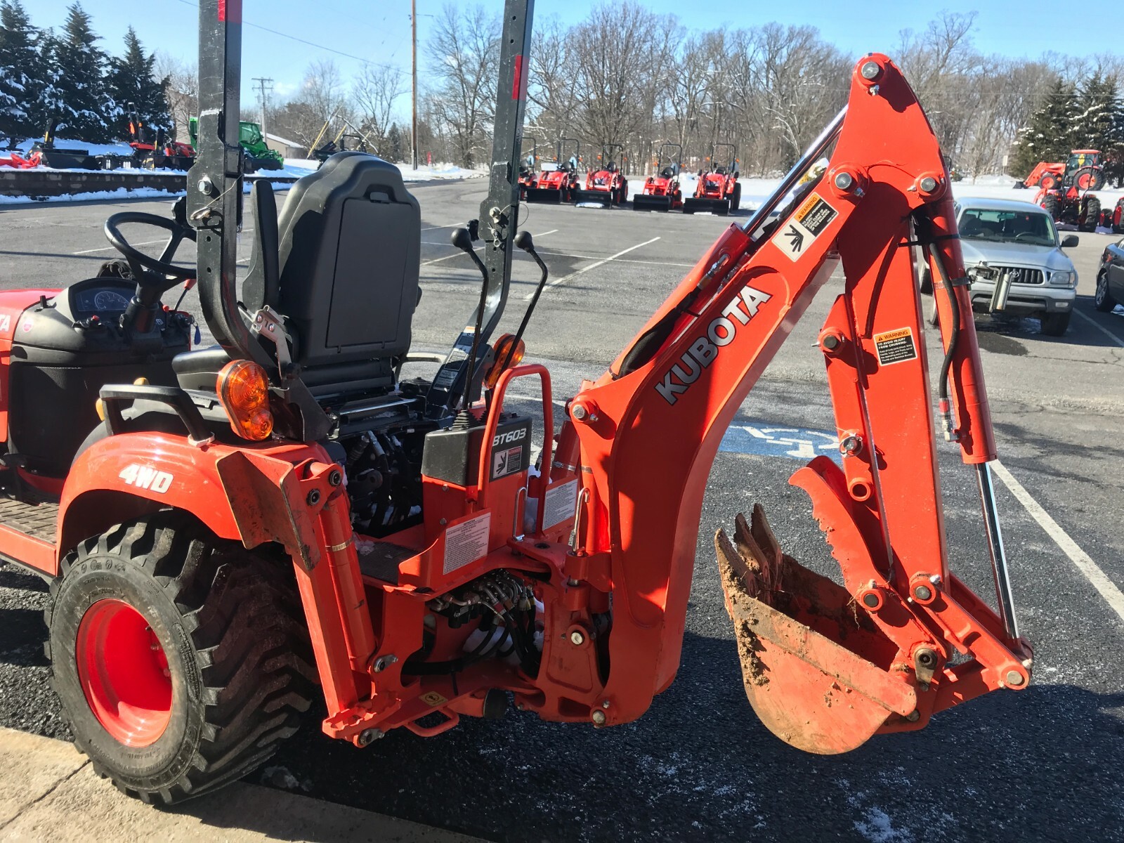 2017 KUBOTA BX23S SUB COMPACT TRACTOR/LOADER/MOWER/BACKHOE 97 HRS 4WD CLEAN!