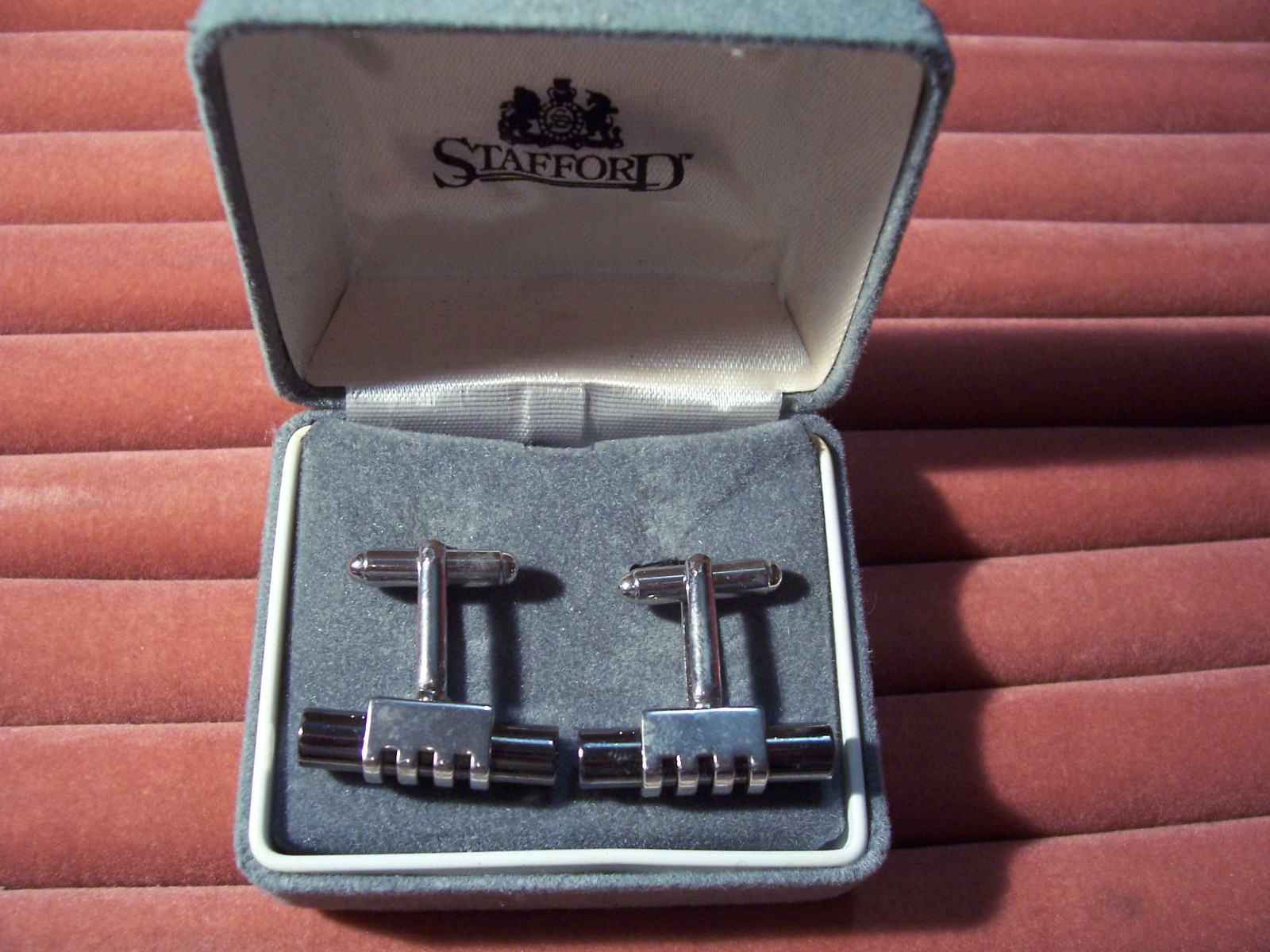 MENS VINTAGE STAFFORD HEMATITE FASHION SILVERTONE CUFFLINKS