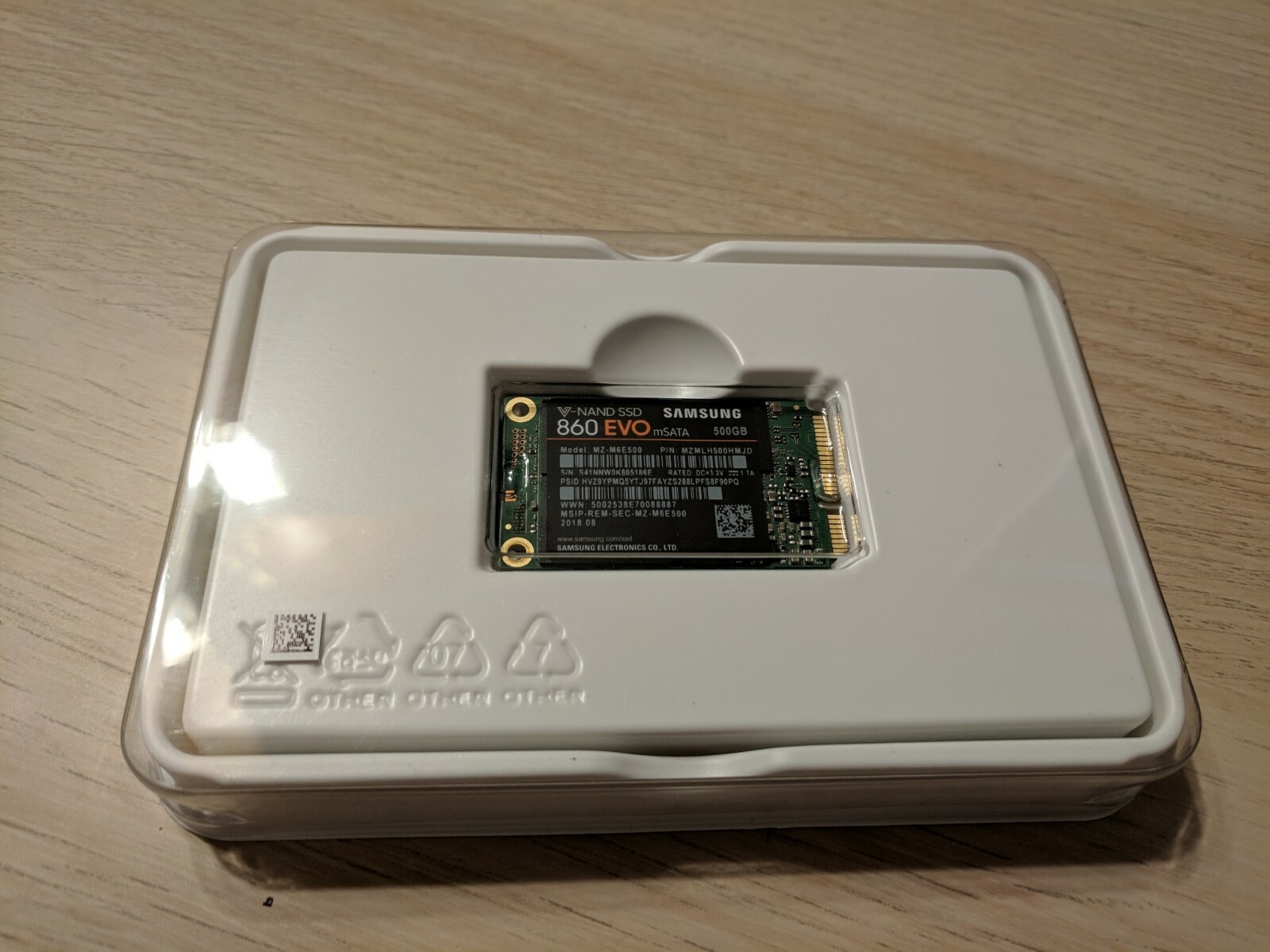 Samsung MZ-M6E500BW 860 EVO 500 GB mSATA Internal SSD