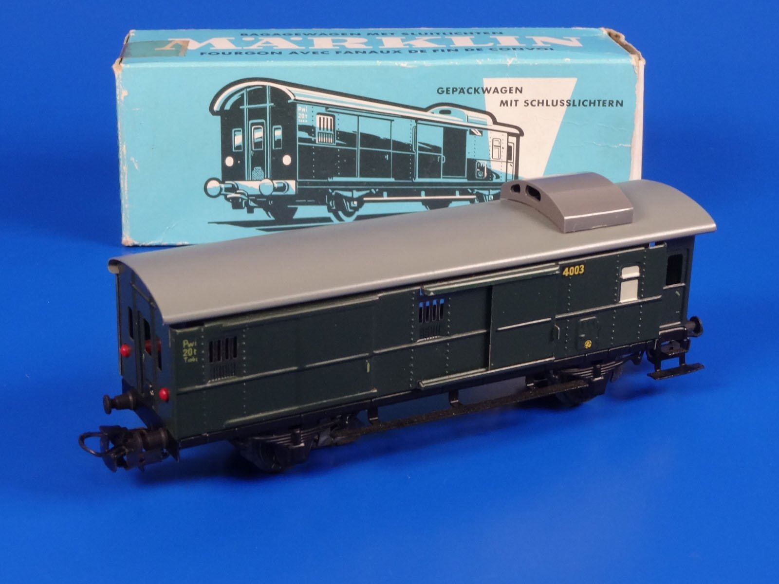 MARKLIN ライト付貨物車　モデル4044　西ドイツ製、共箱付 MARKLIN ライト付貨物車 モデル4044 西ドイツ製、共箱付 - メルカリ