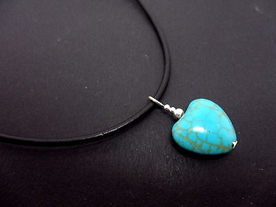 A BLACK LEATHER CORD 13 - 14'' CHOKER TURQUOISE HEART CHARM NECKLACE. NEW.