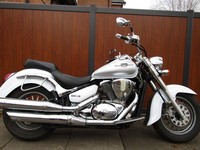 SUZUKI VL 800 INTRUDER * LOW MILES 15.150 * ONE FORMER KEEPER * SERVICE HISTORY 