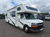 FourWinds Chateau Sport 7 Berth 7 Seatbelts 2006 American RV Motorhome For Sale 