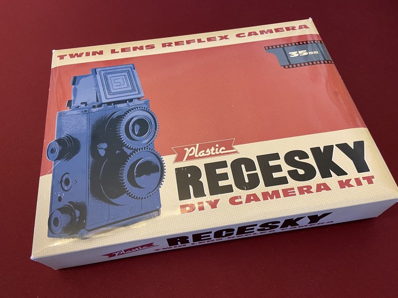 DIY build-it-yourself Recesky 35mm Twin Lens Reflex Camera Kit