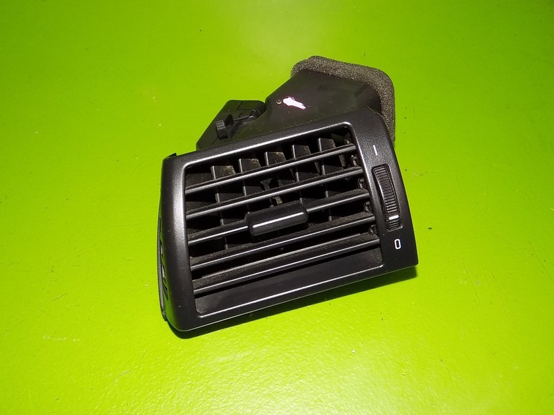 01-05 BMW 325i OEM driver left heater AC air temperature climate dash vent