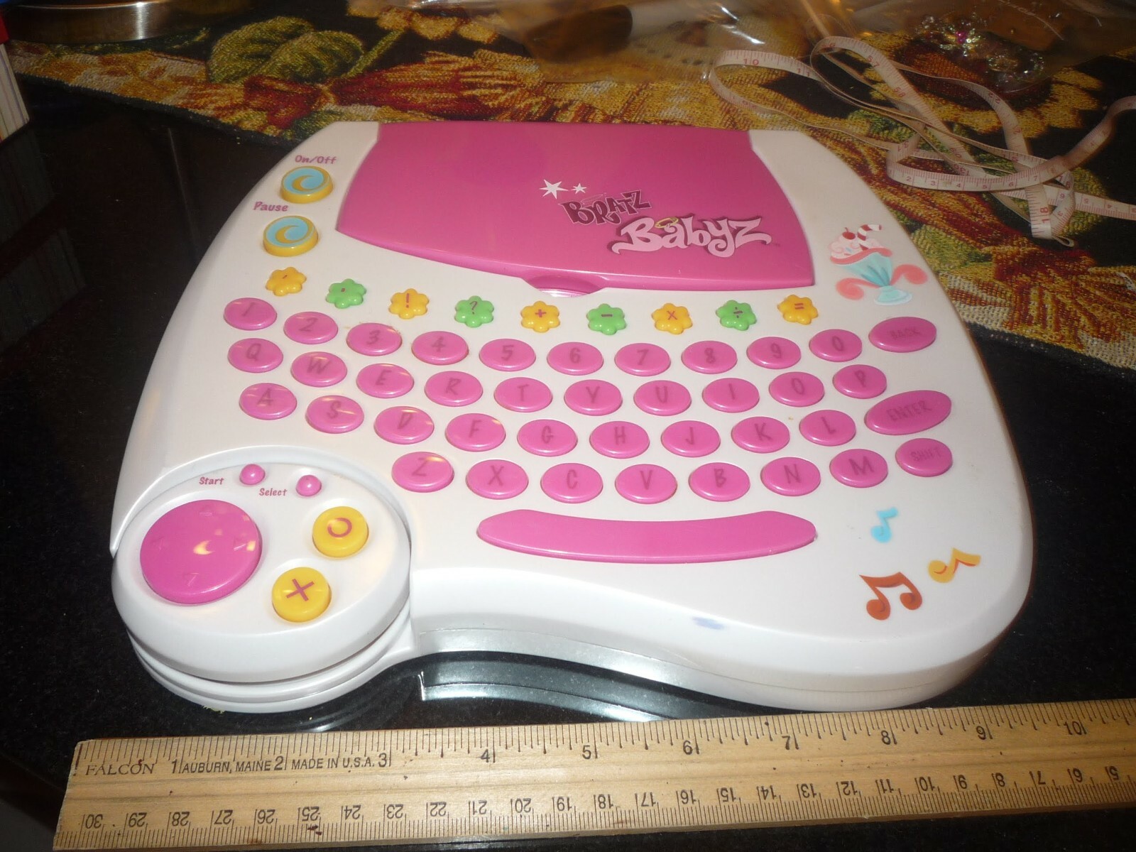 Toddler preschool battery operated Bratz educational laptop computerの