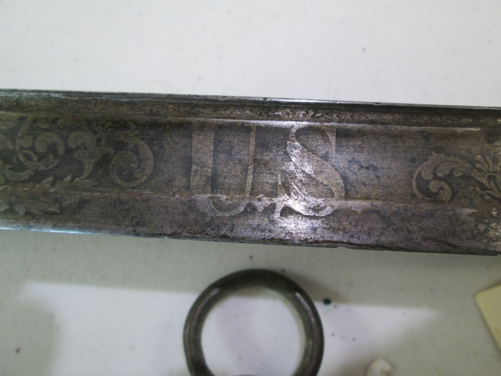 US CIVIL WAR FOOT OFFICERS SWORD W SCABBARD MARKED ETCHED US E PURUBUS UNUM #W27