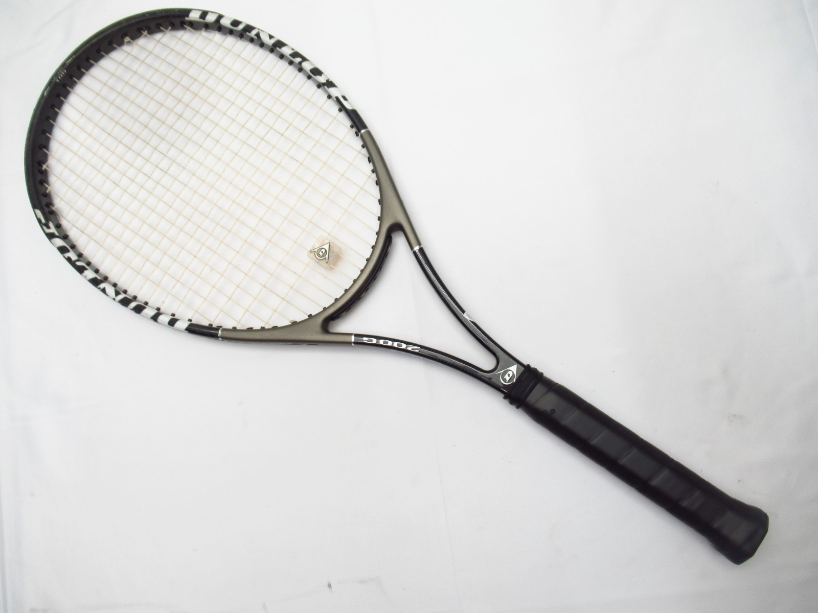 USED* 2000 DUNLOP MUSCLE WEAVE 200G 100 TENNIS RACQUET (4 3