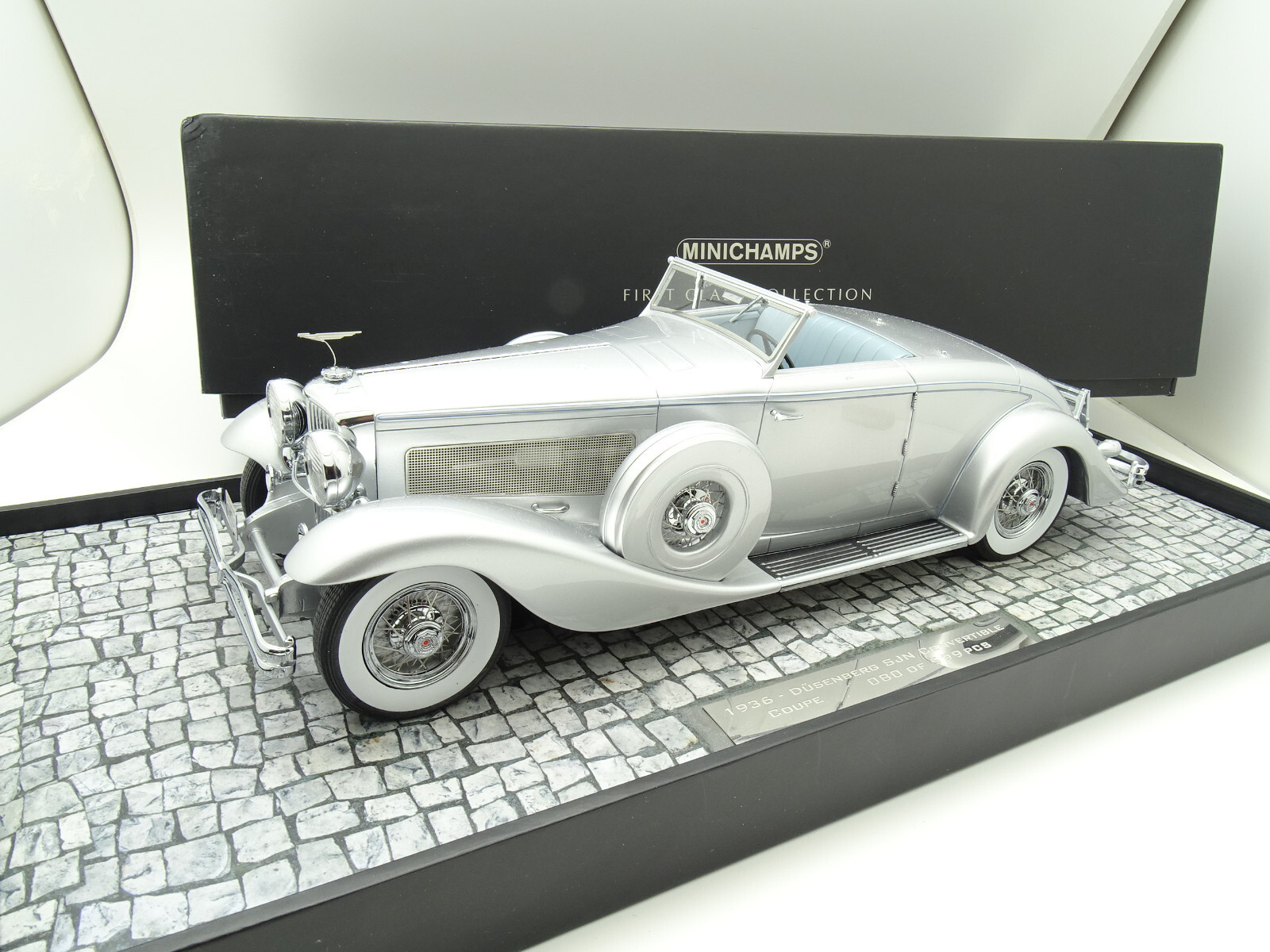 ○ 1/18 デューセンバーグ 〓 SJN Convertible Coupe 1936 〓