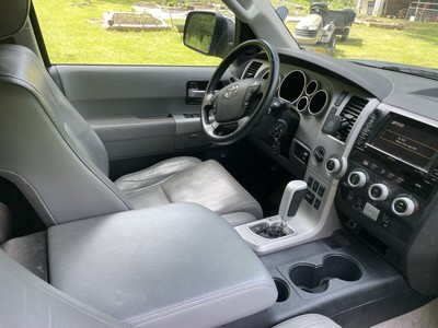 image 4 of interior