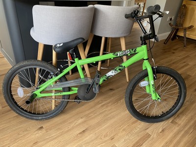 BMX bike - hardly used - Halfords Flair