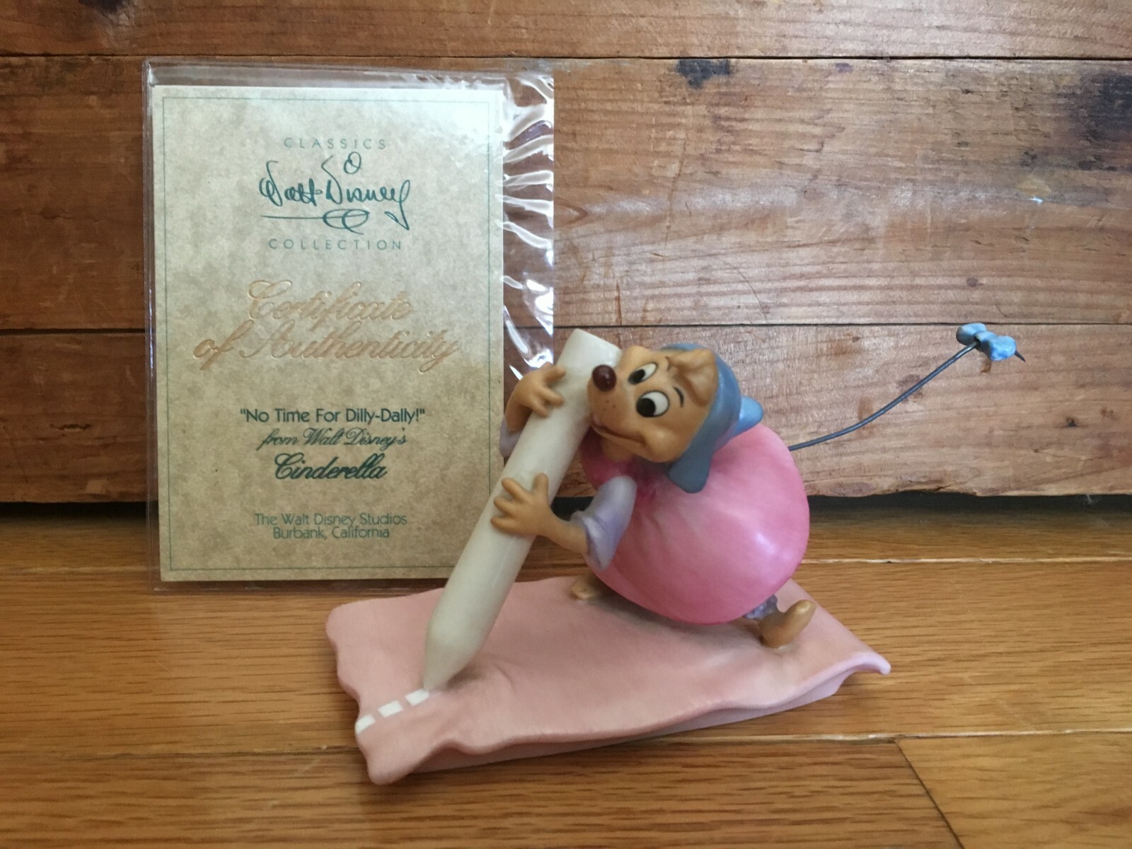 WDCC シンデレラ パーラ　Chalk Mouse Cinderella Chalk Mouse (perla) No Time For Dilly Dally by