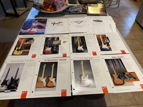 The Vintage Guitar Calendar 1998～2001 vg_starter_pack_2025_1000px.png