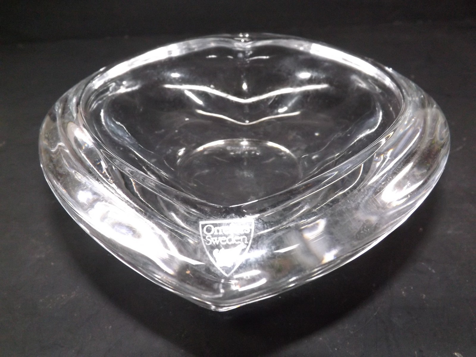 ORREFORS LABELED SIGNED HEAVY CRYSTAL ART GLASS HEART SHAPE DISH BOWL RARE FIND