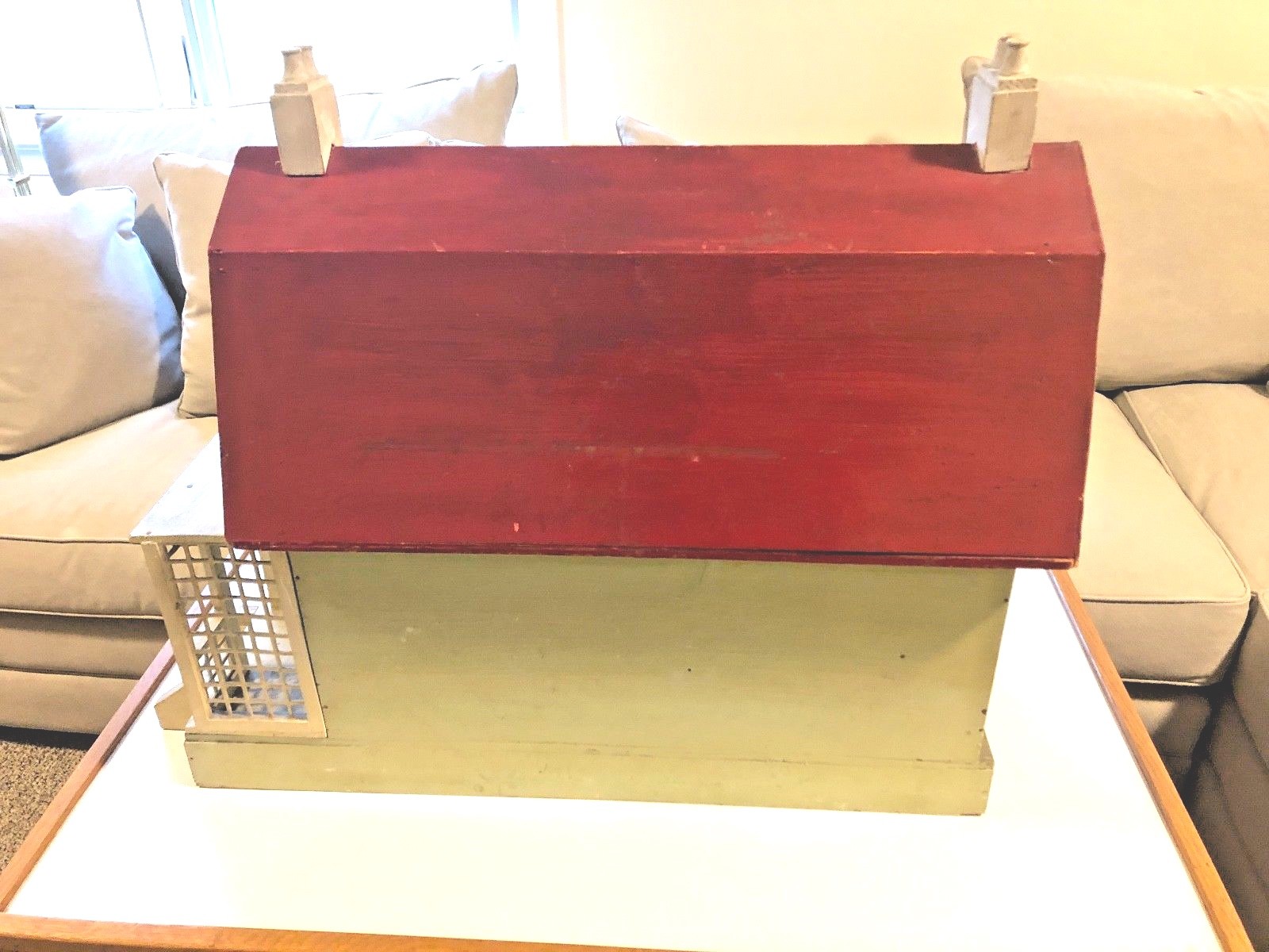 Gothshalk Vintage Doll House, 1926 with original furniture, excellent condition