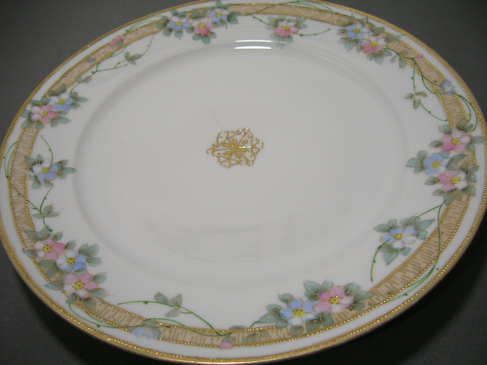 Nippon Hand Painted Antique 7.5