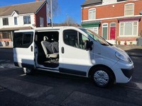 UK REG + LHD LEFT HAND DRIVE + 2012 RENAULT TRAFIC + 9 SEATS MINIBUS + LOW MILES