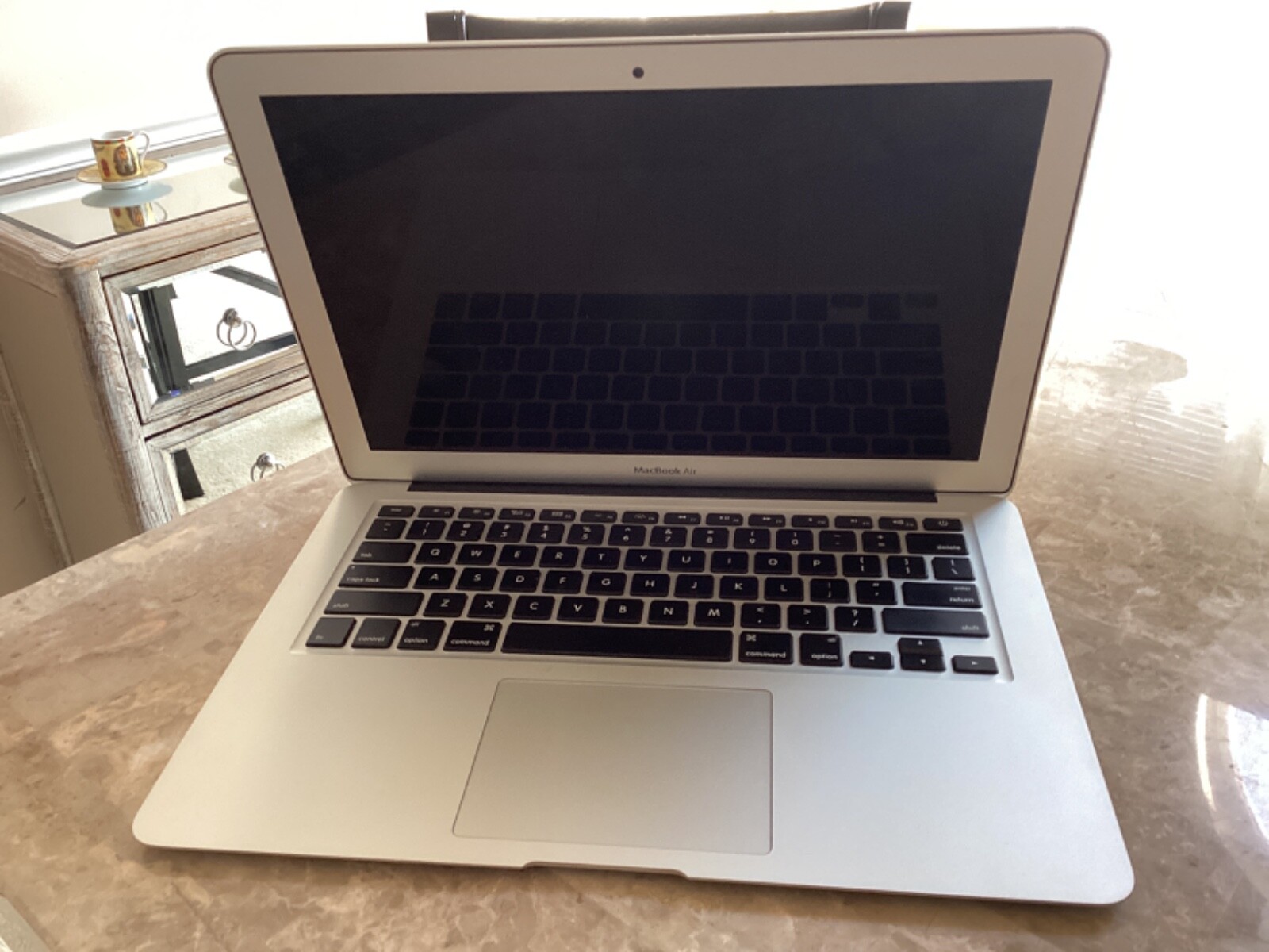 、2014MacBook Air 13inch i5 4GB 251GB MacBook Air (13-inch, Early 2014) - Technical Specifications