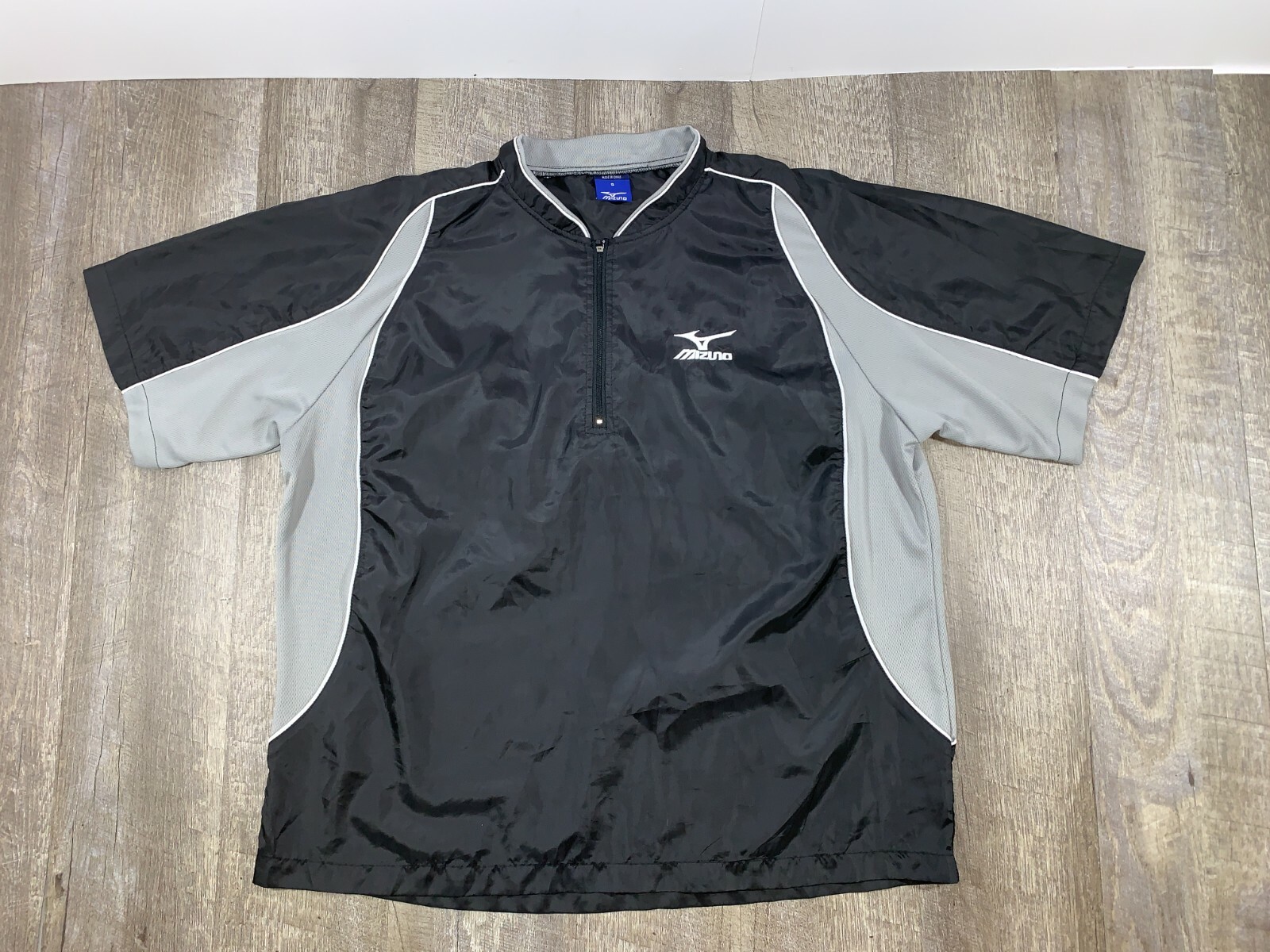 Mizuno * 1/4 Zip Windbreaker * Black/Gray * Short Sleeve