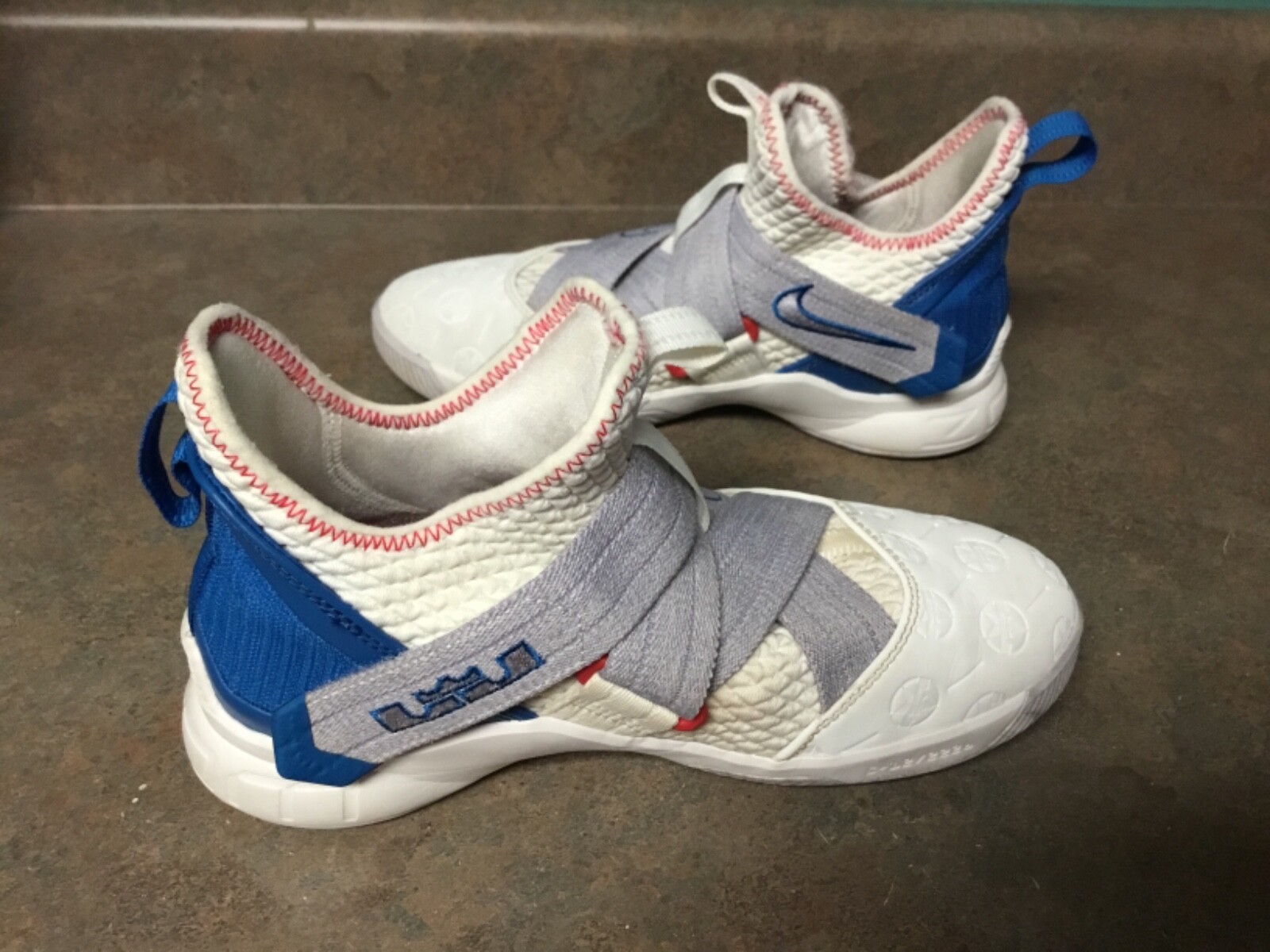 lebron soldier 12 white and blue