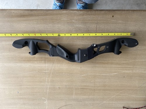 hoyt satori 21” Riser Uukah Selenga Limbs hoyt satori 21” Riser Uukah Selenga Limbs