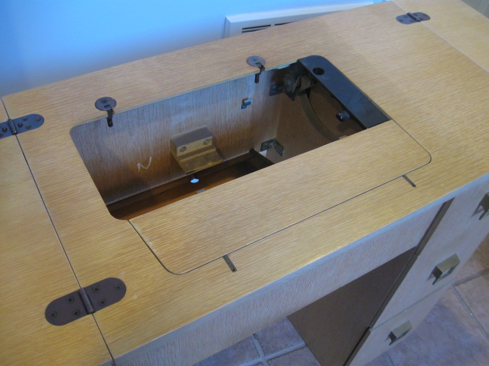 Vtg Singer Full Size Sewing Machine Cabinet Only 201 66 15 & Others Pick Up Only