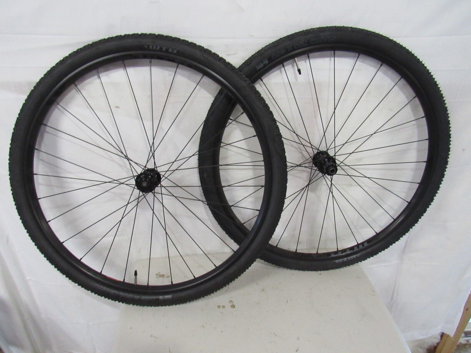 WTB ST Light i23 28h Tubeless Ready Wheelset / WTB Nano TCS Light 700x 40c Tires | eBay WTB ST Light i23 28h Tubeless Ready Wheelset / WTB Nano TCS Light 700x 40c Tires | eBay