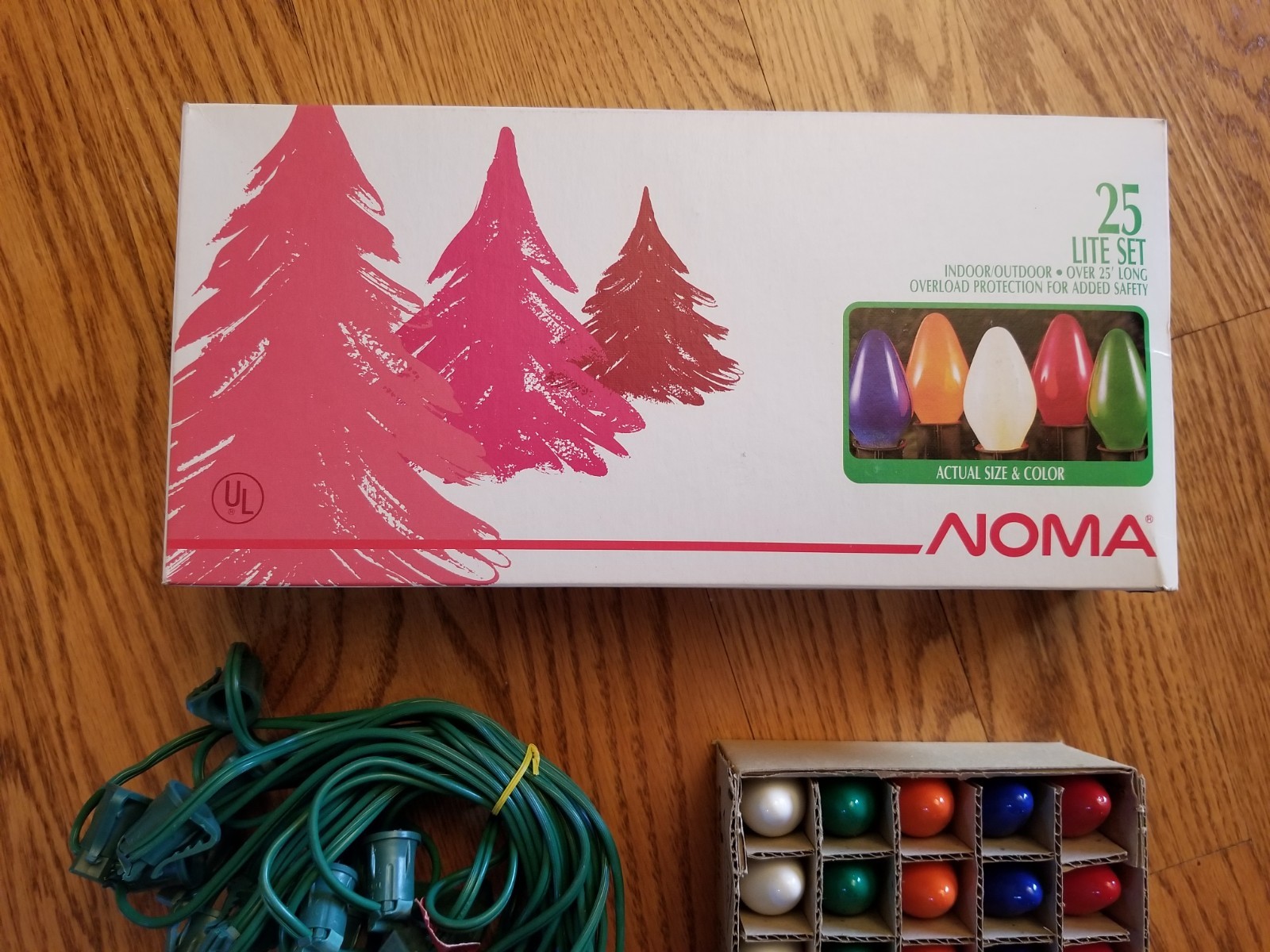 NOS 25 Light String NOMA C-7 1/2 Indoor/Outdoor Multi-Color Bulbs & Original Box