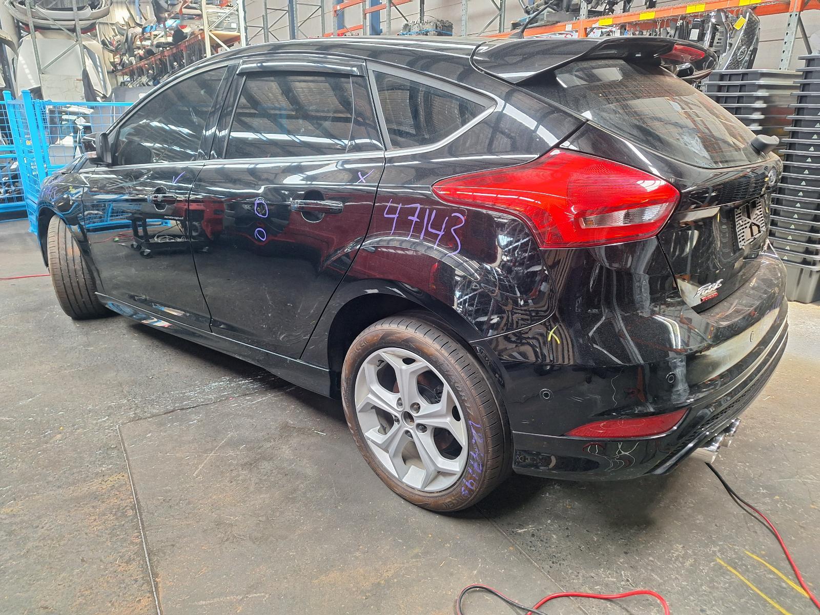 2017 Ford Focus LZ 10/2014-11/2018 RIGHT FRONT WINDOW REG/MOTOR HATCHBACK/SEDAN/WAGON image 6