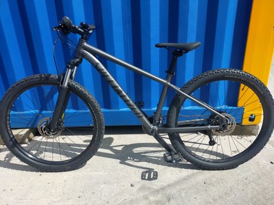 specialized rockhopper sport mountain bike 