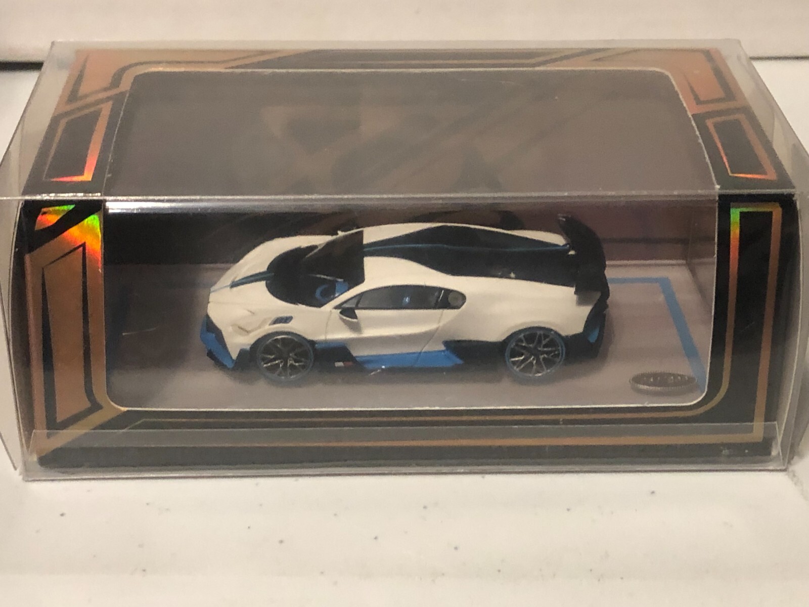 【超希少】Error 404 Bugatti Divo 1/64 299台限定 超希少】Error 404 Bugatti Divo 1/64 299台限定 - メルカリ