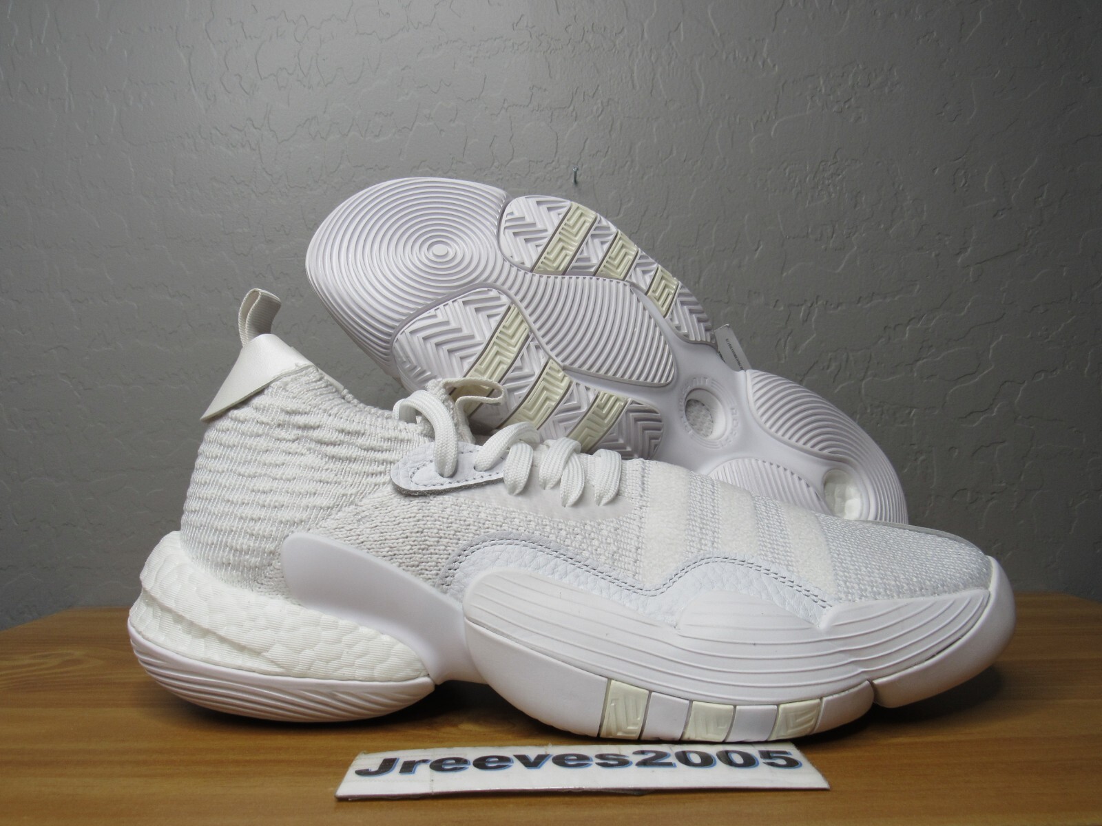 Adidas Trae Young 2 - WHITE - Sz 11 - Men's - 100% Authentic