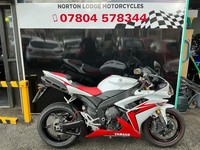 Yamaha YZF r1 free delivery 