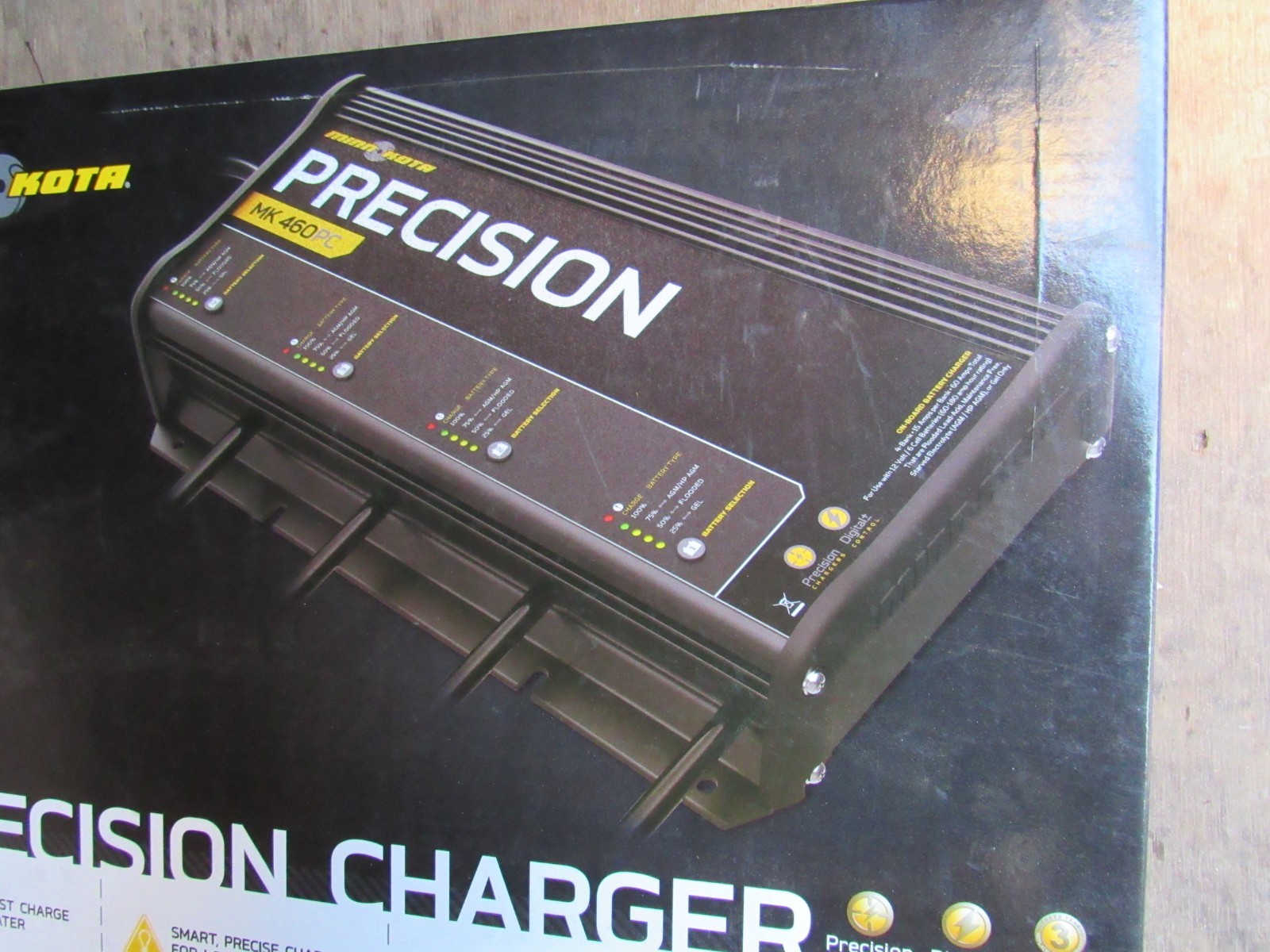 Minn Kota MK-460PC Precision On-Board Charger 4 Bank 15 Amps- 1834600