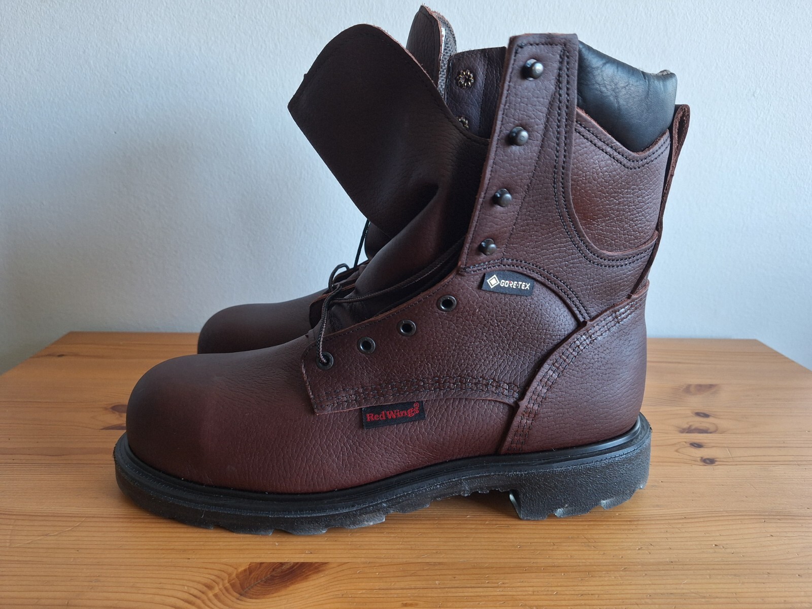 RED WING 2414 SUPERSOLE 2.0 WATERPROOF MENS 11 D STEEL TOE 8\