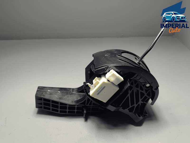 Used 2011-2020 Toyota Sienna Auto Transmission Gear Shift Shifter Selector Lever OEM