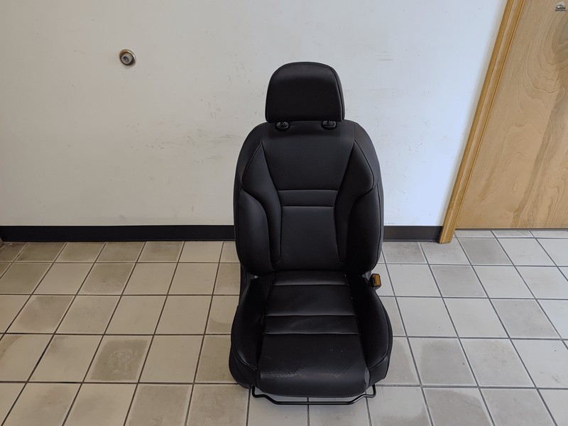 Used 2021-22 Nissan Rogue Front Right Passenger Side Leather Seat Assembly OEM Black
