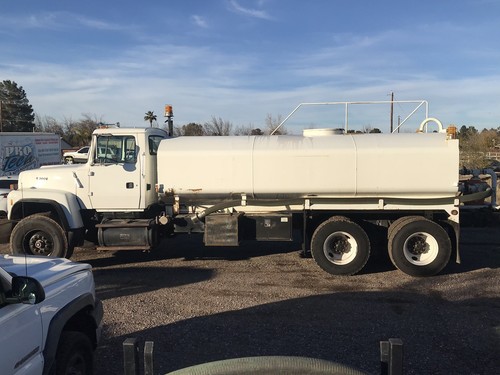 1991 L9000 Ford Water Truck 4000 Gallon