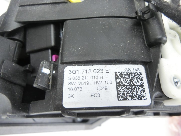 VW Passat 3G 14-19 TFSI 1,8 131KW Autom Schaltkulisse Schalthebel VW Passat 3G 14-19 11.04.2016 3Q0713085... Bild 3